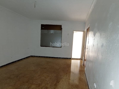 Piso en venta en calle victor balaguer, , barcelona en Gavà