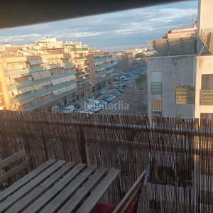 Piso exterior a actualizar en Casablanca Sant Boi de Llobregat