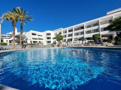 Alquiler de piso en Los Cristianos - Playa de las Américas de 2 habitaciones con terraza y piscina