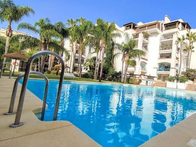 Alquiler de piso en Playamar de 4 habitaciones con terraza y piscina