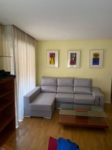 Alquiler de piso en Santa Cruz - Industria - Polígono Campollano de 3 habitaciones con muebles y balcón