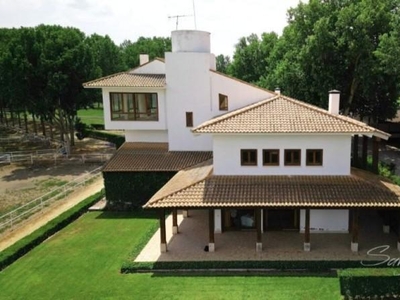 Casa con terreno en Madrid