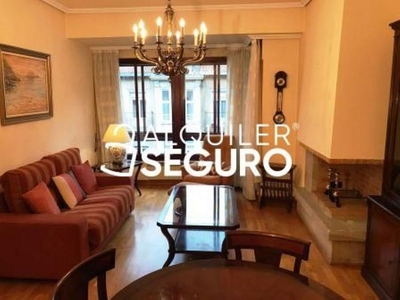 Piso en alquiler en Centro - Vitoria-Gasteiz de 1 habitación con terraza y muebles