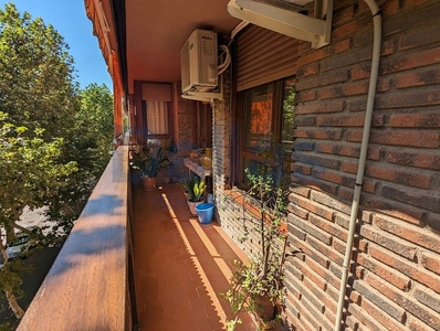 Piso en venta en Casco Antiguo de 5 habitaciones con terraza y aire acondicionado
