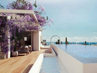 Venta de piso en Benalúa de 3 habitaciones con terraza y piscina