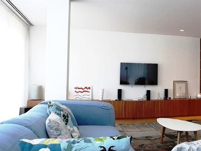 Venta de piso en Centro - Murcia de 3 habitaciones con aire acondicionado y calefacción