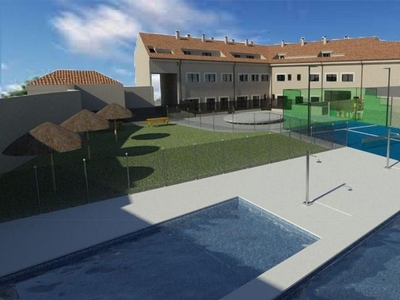 Venta de piso nuevo en calle Arganda de 2 habitaciones con piscina y aire acondicionado