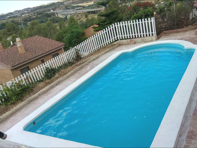 Venta de casa con piscina y terraza en Abrera, CAN VILLALBA