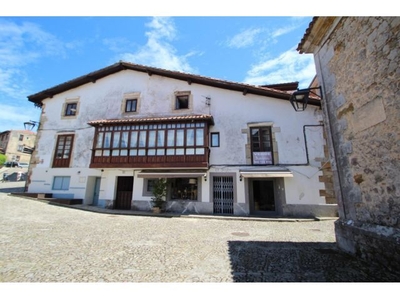 BONITO APARTAMENTO REFORMADO EN PLENO CENTRO DE COMILLAS