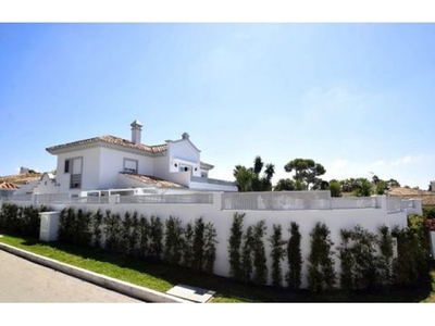 HERMOSA VILLA EN MARBELLA