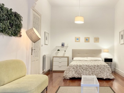 Preciosa habitación en piso compartido en Abando, Bilbao