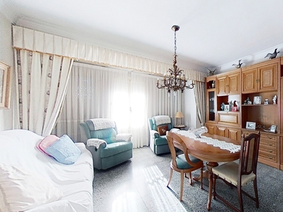 Casa 5 habitaciones de 266 m² en Reus (43204)