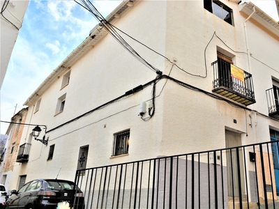 Casa de pueblo en Venta en Confrides Alicante