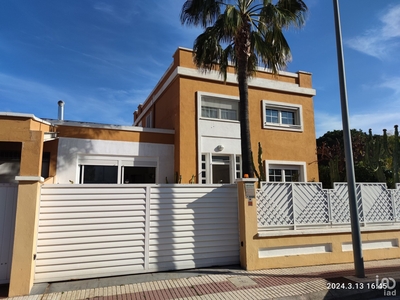 Chalet 4 habitaciones de 150 m² en Benicasim (12560)