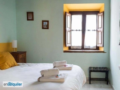 Apartamento de 2 dormitorios en Albayzin, Granada