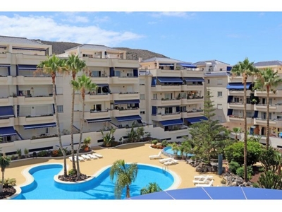 Apartamento moderno de dos dormitorios en Los Cristianos