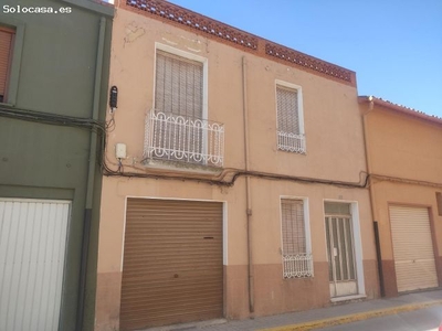 CASA CON MAGNIFICAS OPORTUNIDADES EN EL BARRIO DE SAN ISIDRO