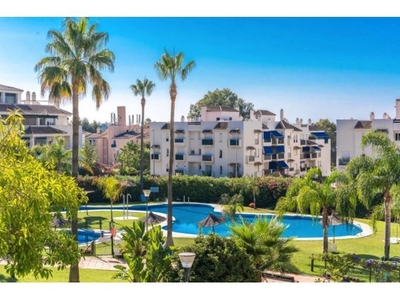Espectacular apartamento de 2 dormitorios en Nueva Andalucía, Marbella, Costa del Sol.
