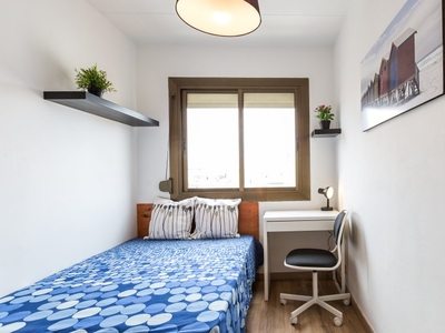 Habitación en apartamento de 4 dormitorios en L'Hospitalet de Llobregat