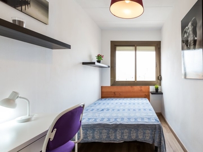 Habitación en apartamento de 4 dormitorios en L'Hospitalet de Llobregat