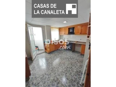 Piso en venta en Distrito La Constitucion-Canaleta