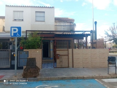 Se Vende Precioso Dúplex de esquina en Los Alcázares en Urbanización Nueva Marbella