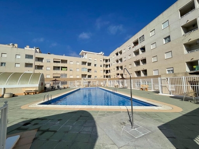 Venta de piso con piscina y terraza en Nueva Torrevieja, Aguas nuevas, Parque de Las Naciones