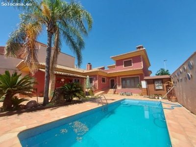 Villa en San Pedro del Pinatar con piscina privada