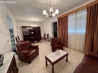 VIVIENDA EN VENTA EN GUILLENA, SEVILLA.