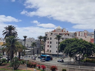 Alquiler de piso en Schamann - Rehoyas de 3 habitaciones con garaje y ascensor