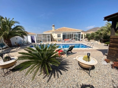 Chalet en venta en Zurgena, Almería