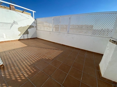 Venta de dúplex en avenida España de 4 habitaciones con terraza y piscina