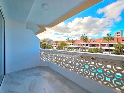Venta de piso en Los Cristianos - Playa de las Américas de 1 habitación con terraza y piscina