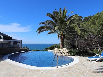 AT033 La Siesta: Magnificent house with sea views from the private pool.