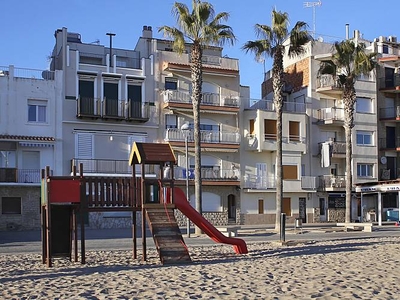 AT076 Baix a Mar: Apartment located on the first line of the beachfront promenade.