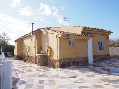 Venta Casa unifamiliar Villar del Arzobispo. Con terraza 142 m²