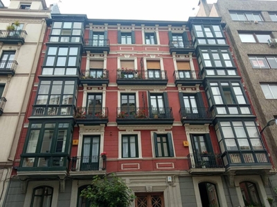 Venta Piso Bilbao. Piso de cuatro habitaciones en Barroeta Aldamar.