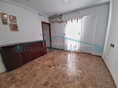 Casa amplia vivienda de 184m2 construidos . en Casco Antiguo Llíria