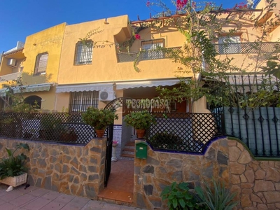 Venta Casa adosada en Calle Neptuno Urb. El Cenit 42 Marbella. Plaza de aparcamiento con terraza 150 m²