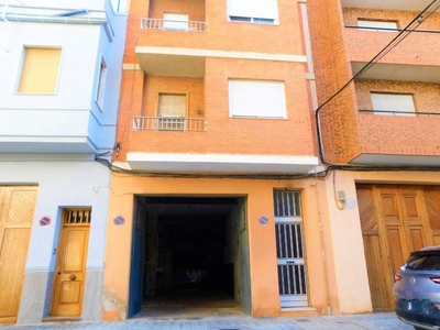 Venta Casa adosada en castello de la albufera València. A reformar plaza de aparcamiento con balcón calefacción individual 223 m²