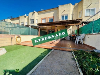Venta Casa adosada Magán. Plaza de aparcamiento con terraza calefacción individual 220 m²