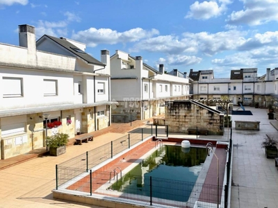 Venta Casa pareada Miengo. Muy buen estado plaza de aparcamiento con terraza calefacción individual 167 m²