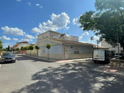 Venta Casa unifamiliar en Avenida andalucía Cabra. Buen estado con terraza 165 m²
