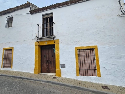 Venta Casa unifamiliar en Vicente Aleixandre Almodóvar del Río. 393 m²