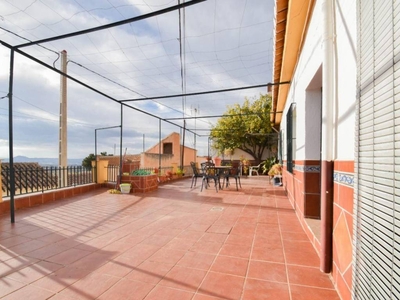 Venta Casa unifamiliar Huétor Vega. Con terraza 606 m²