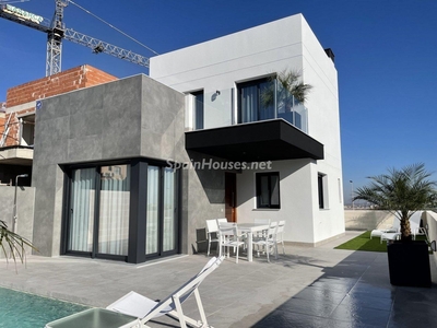 Villa en venta en Los Balcones - Los Altos del Edén, Torrevieja