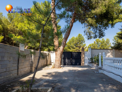 Casa con terreno en Arenas del Rey