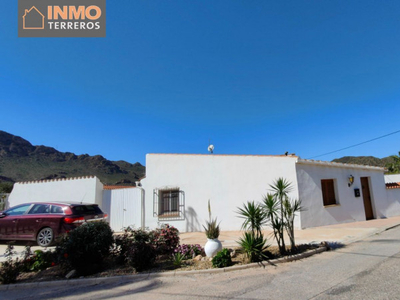 Casa con terreno en San Juan de los Terreros