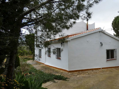 Casa con terreno en Villanueva de la Concepción