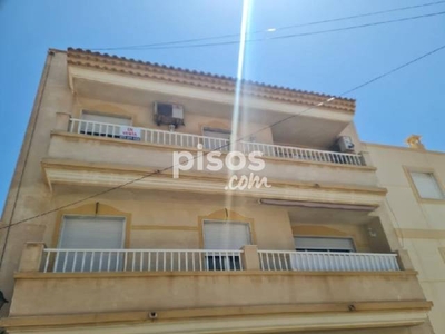 Piso en venta en Calle Clara Campoamor, 14